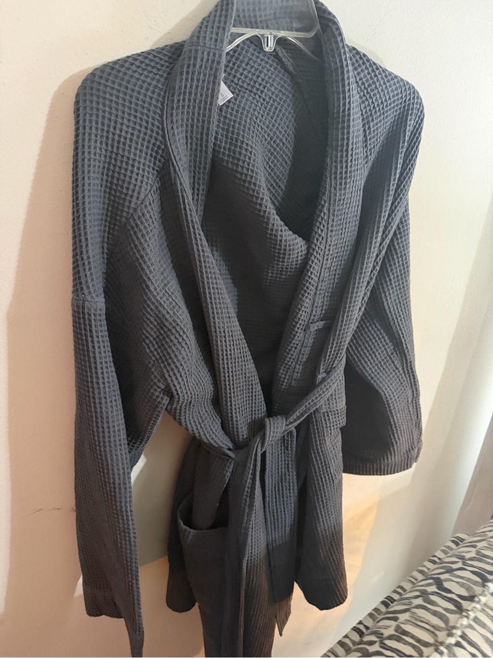 Auden Size XL/XXL Charcoal Gray Waffle Knit Bath Robe